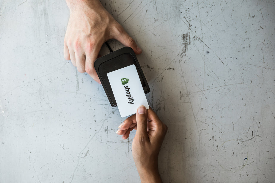 Shopify Gift Cards vs Discount Codes: A Complete Guide for Store Owners